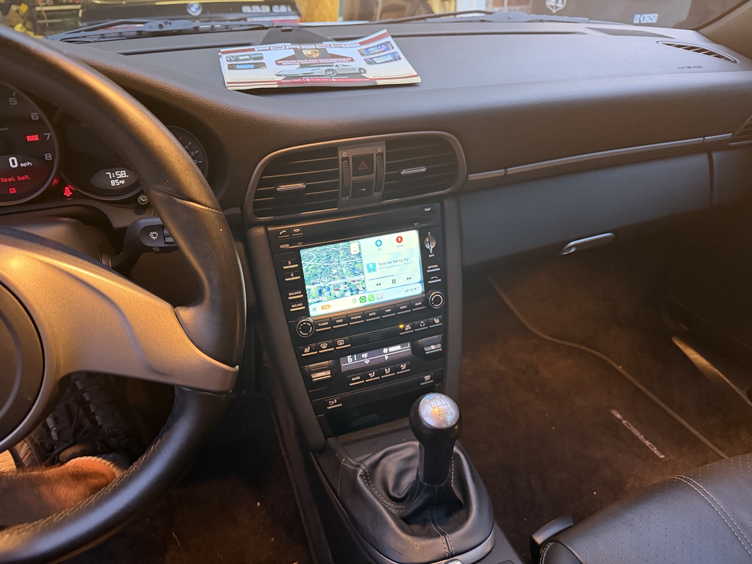 Porsche 997.2 interior with wireless CarPlay installed