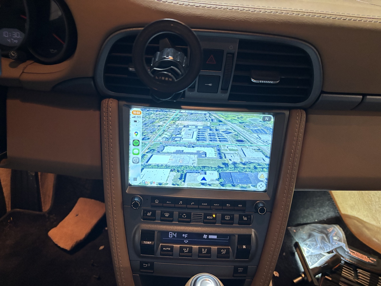 Google Maps running through wireless CarPlay in a Porsche